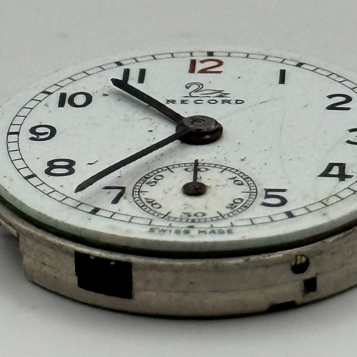 Record 160 Watch Movement - Sub Seconds 15 Jewels - For Parts / Repair - 21.9mm