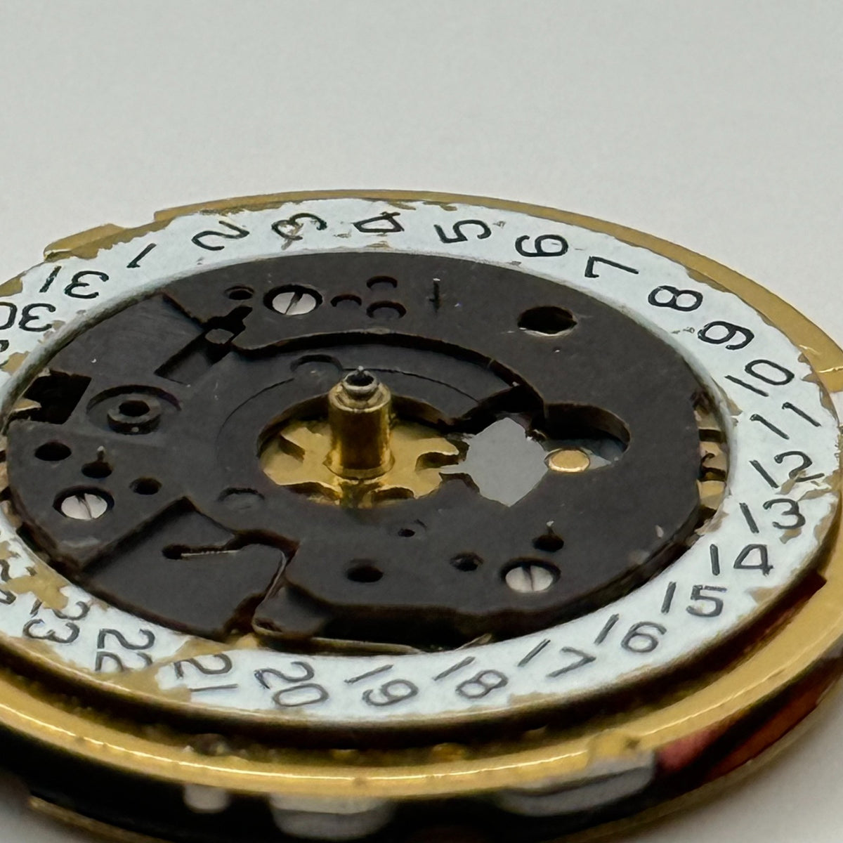 ISA 8172 Watch Movement - Quartz Date 3 Jewels - For Parts / Repair - 26.1mm