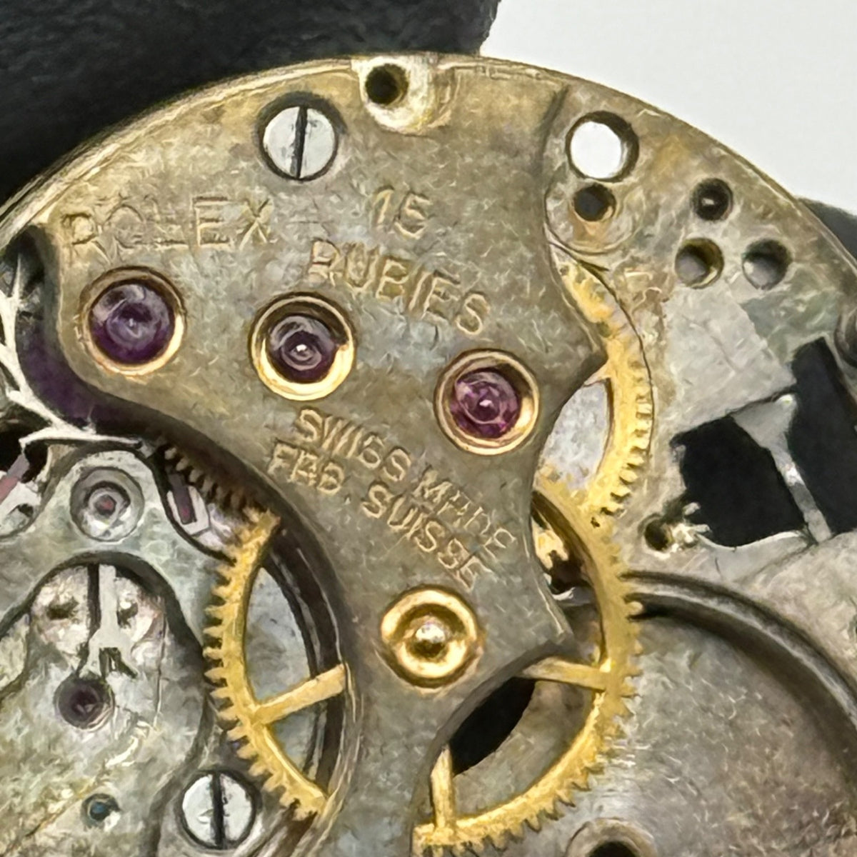 Rolex 8 3/4 Hunter Watch Movement 15 Rubies Fab Suisse For Parts / Repair 19.7mm