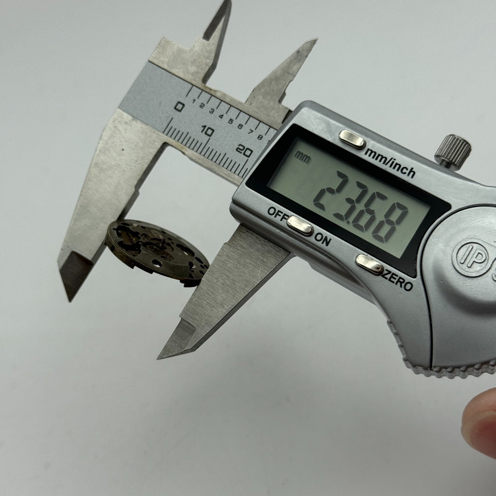 Lavina 150 Watch Movement - For Parts / Repair - 23.6mm