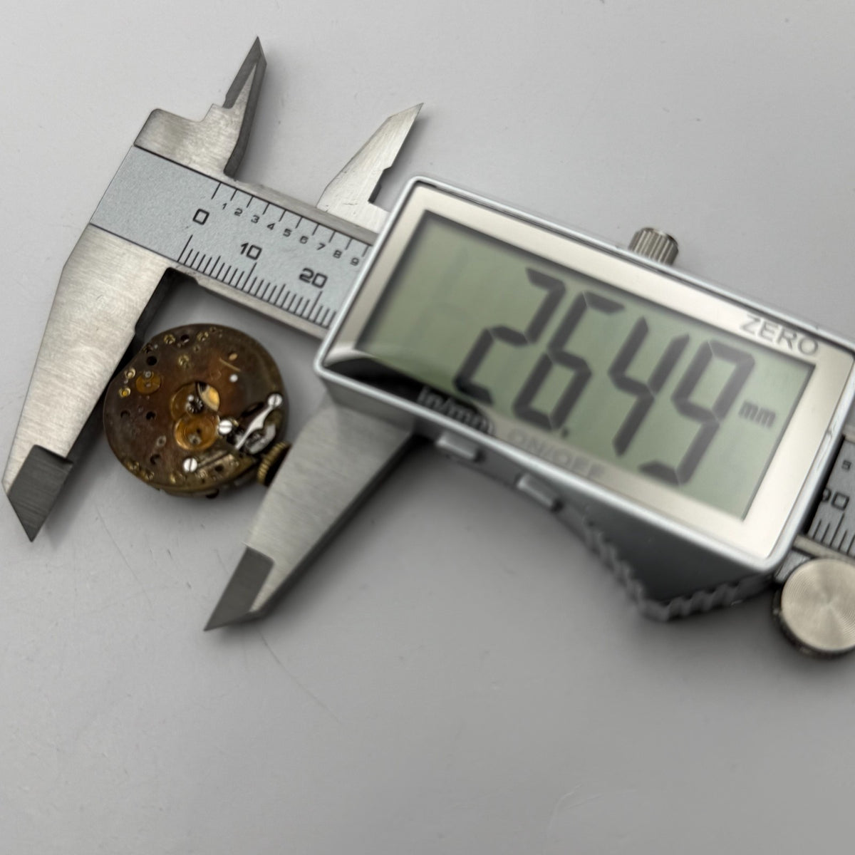 Unidentified Watch Movement Running Swiss Made Manual Wind Parts Repair 23.6mm