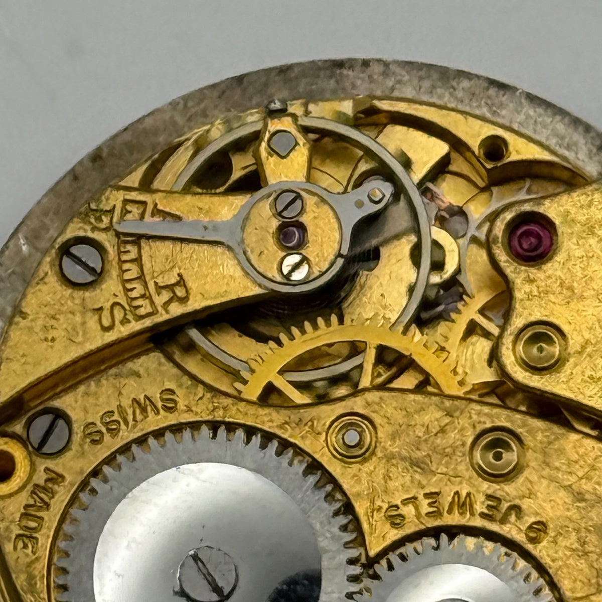 Unidentified Watch Movement Running 9 Jewels Swiss Manual Wind Parts 22.9mm