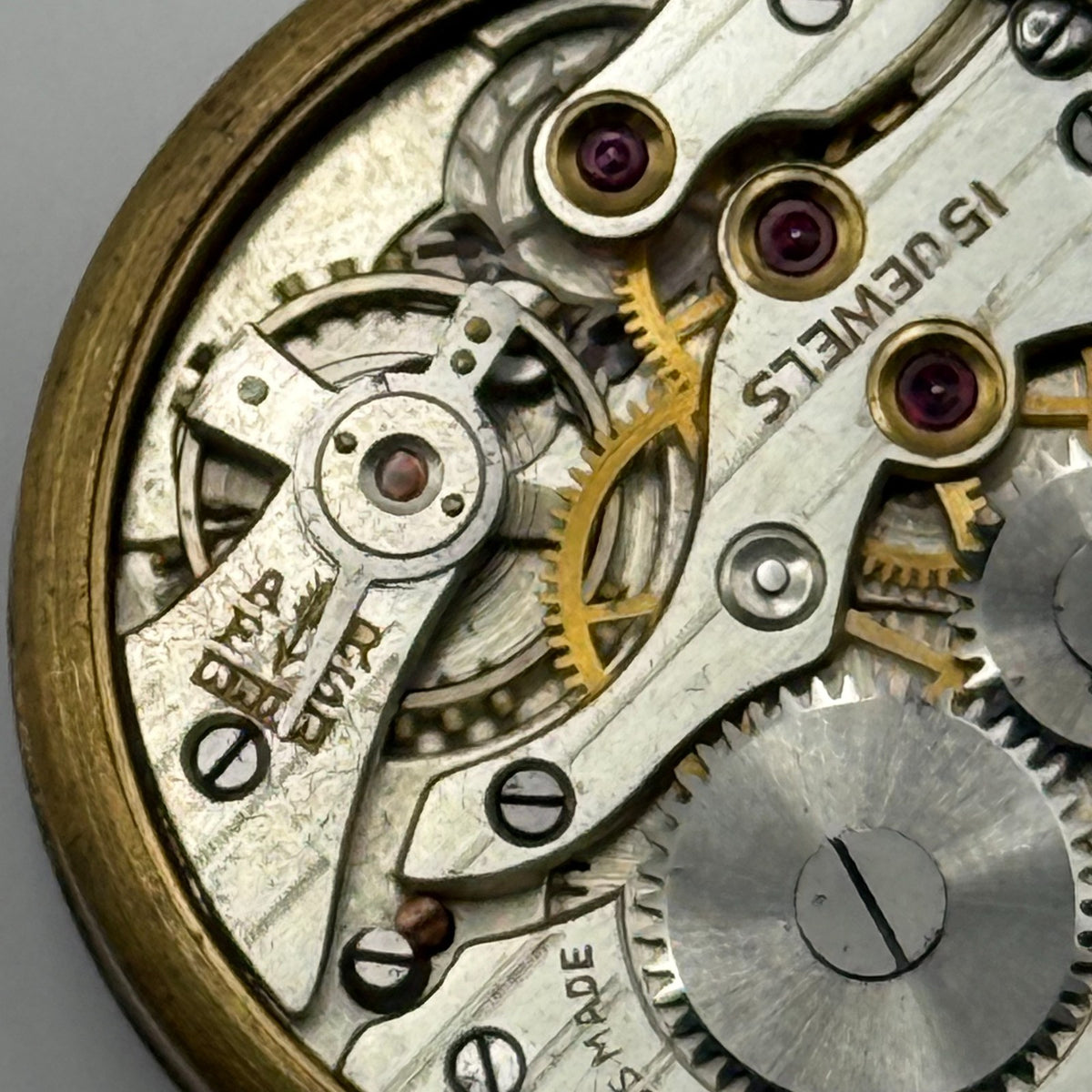 Kurth 180 Watch Movement - 15 Jewels - Running - For Parts / Repair - 22.6mm