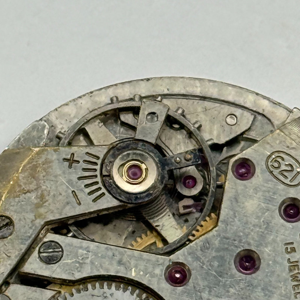 Record 620 Watch Movement - 15 Jewels - For Parts / Repair - 27mm