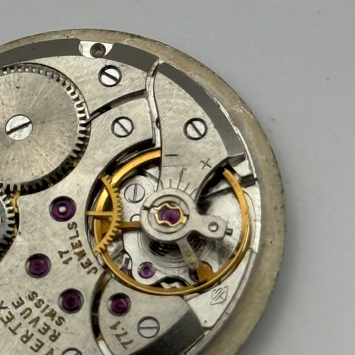 Vertex Revue 77.1 Watch Movement - 17 Jewels - For Parts / Repair - 29mm