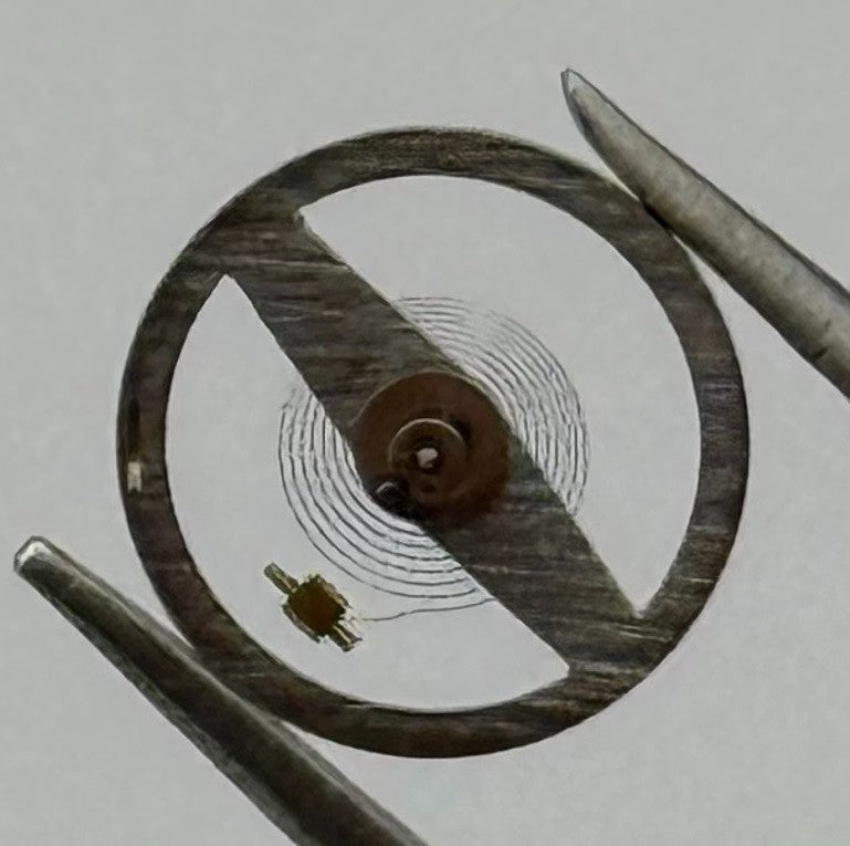 RL 8013 /2 Balance Wheel Complete And Spring 8¾’’’ 5000 Watch Movement Parts NOS