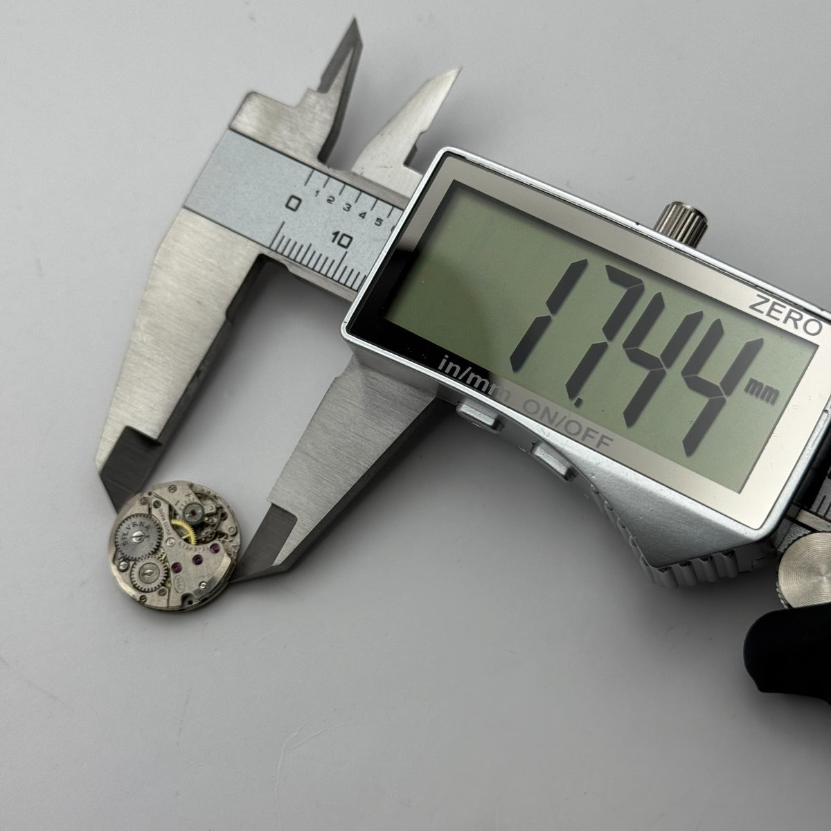 Felsa 4022 Watch Movement Silvana 15 Jewel Swiss Manual Wind Parts Repair 17.4mm