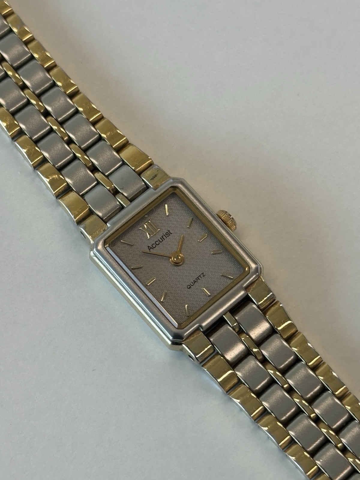 Accurist Two Tone Vintage Ladies Watch Grey Dial 16mm Working Stunning Piece