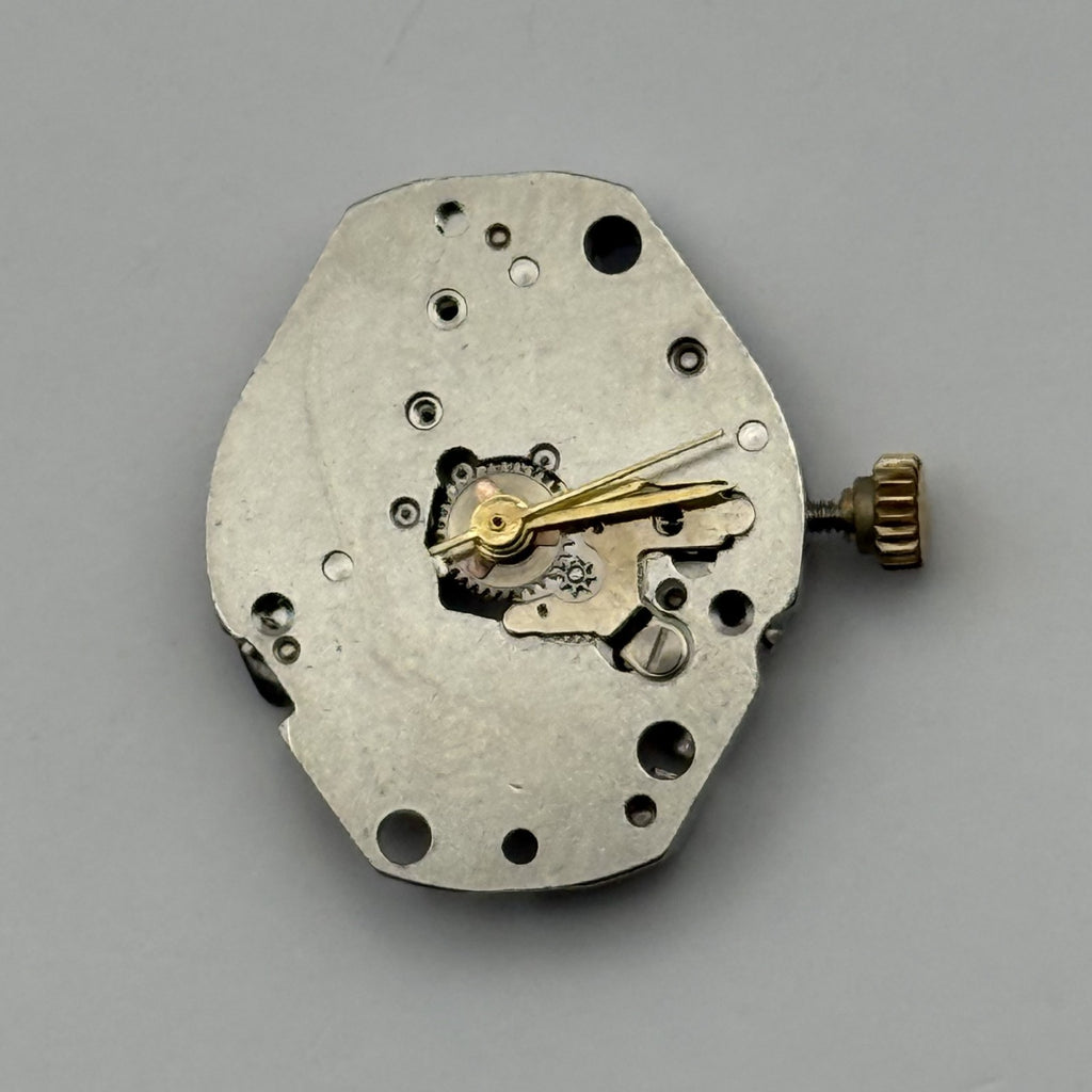 ETA 561.001 Watch Movement Running Quartz 1 Jewel Swiss Parts Repair 15.3mm