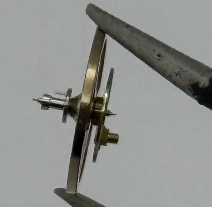EB 1590 Balance Wheel Complete And Spring Renata Watch Movement Parts NOS