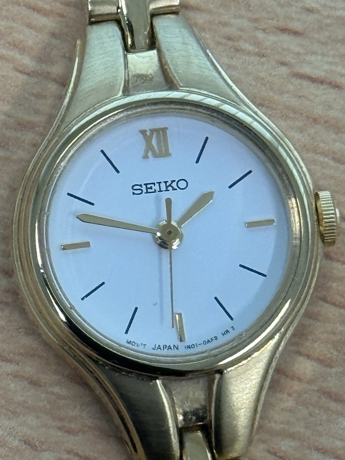 Seiko Gold Plated Vintage Ladies Watch Working Quartz Beautiful Petite 19mm
