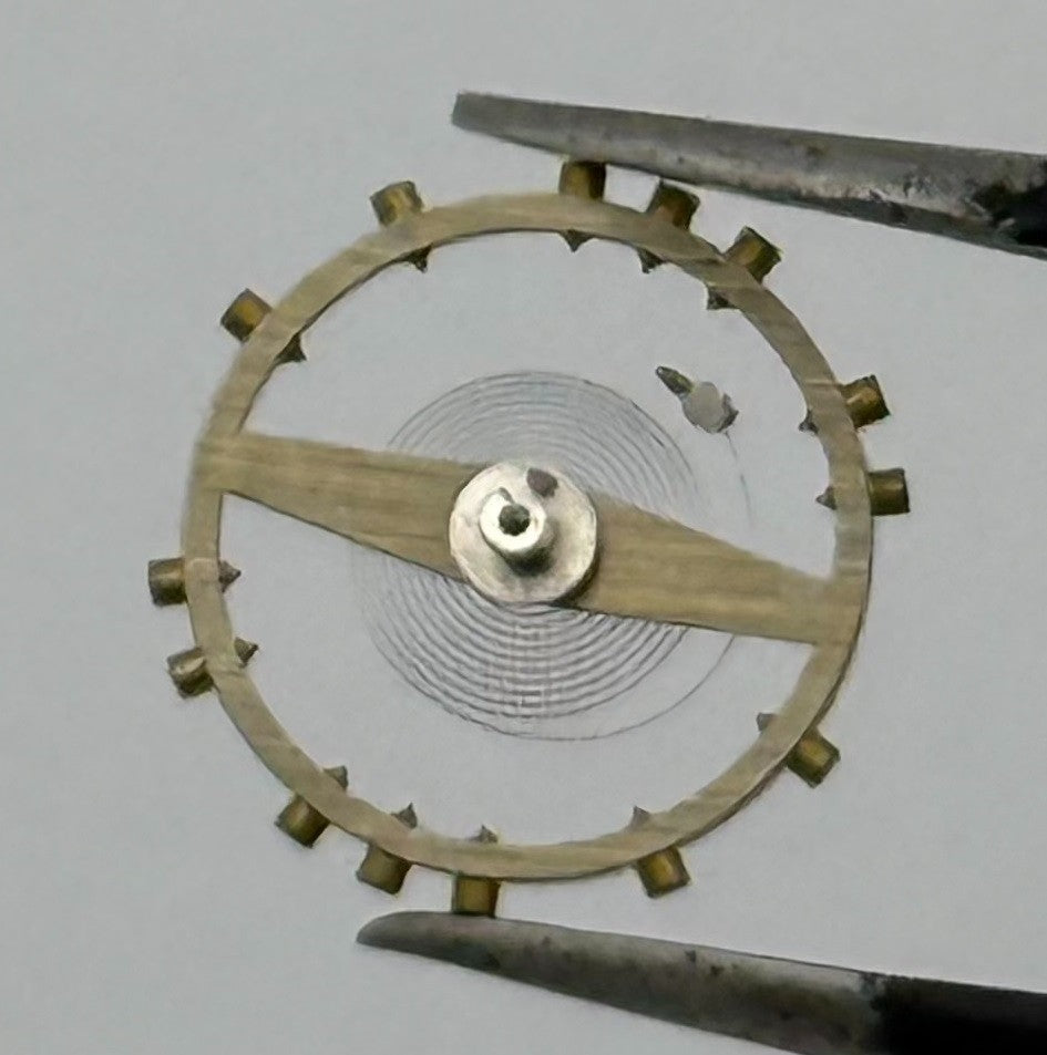 Durowe 420 422 Balance Wheel Complete And Spring Pour Watch Movement Parts NOS