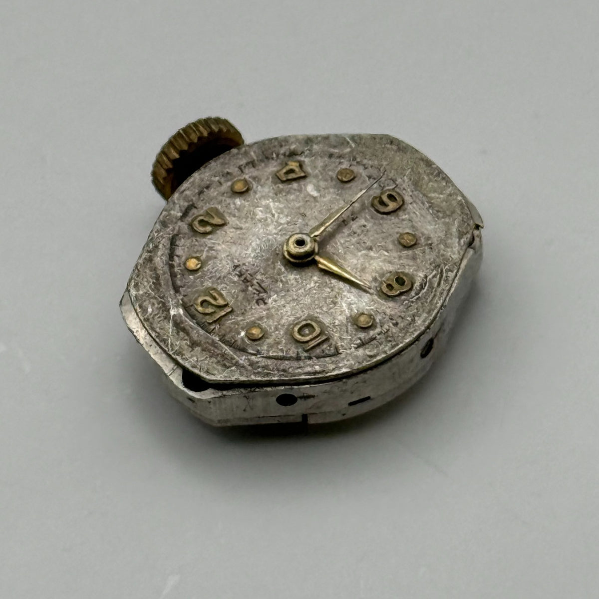 Unitas UT 540 Watch Movement Swiss Rotary 17 Jewels Parts Repair 15.2mm