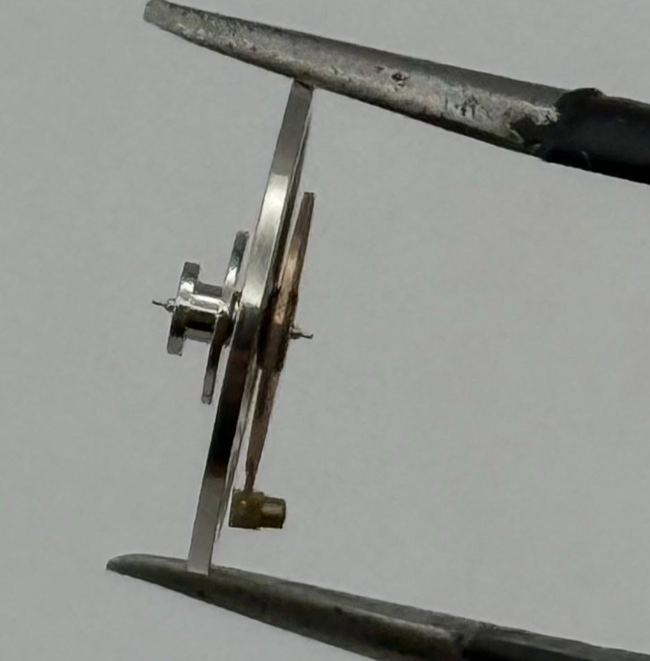 Brac 190 Balance Wheel Complete And Spring 12’’’ 4521 Watch Movement Parts NOS
