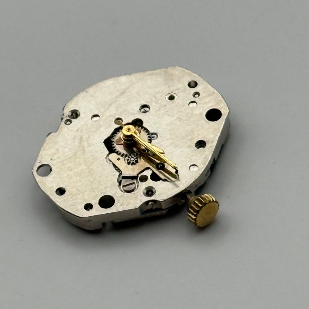 ETA 561.001 Watch Movement Running Quartz 1 Jewel Swiss Parts Repair 15.3mm