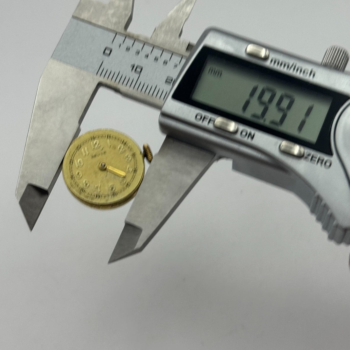 Revue GT Cal 42 Watch Movement Manual Wind Swiss Vintage Parts Spares 19.9mm 
