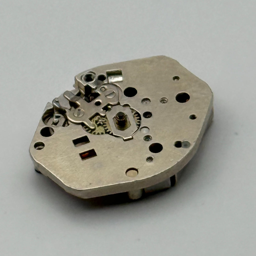 Harley Ronda 672 Watch Movement Quartz 5 Jewels Untested Parts Repair 15.3mm