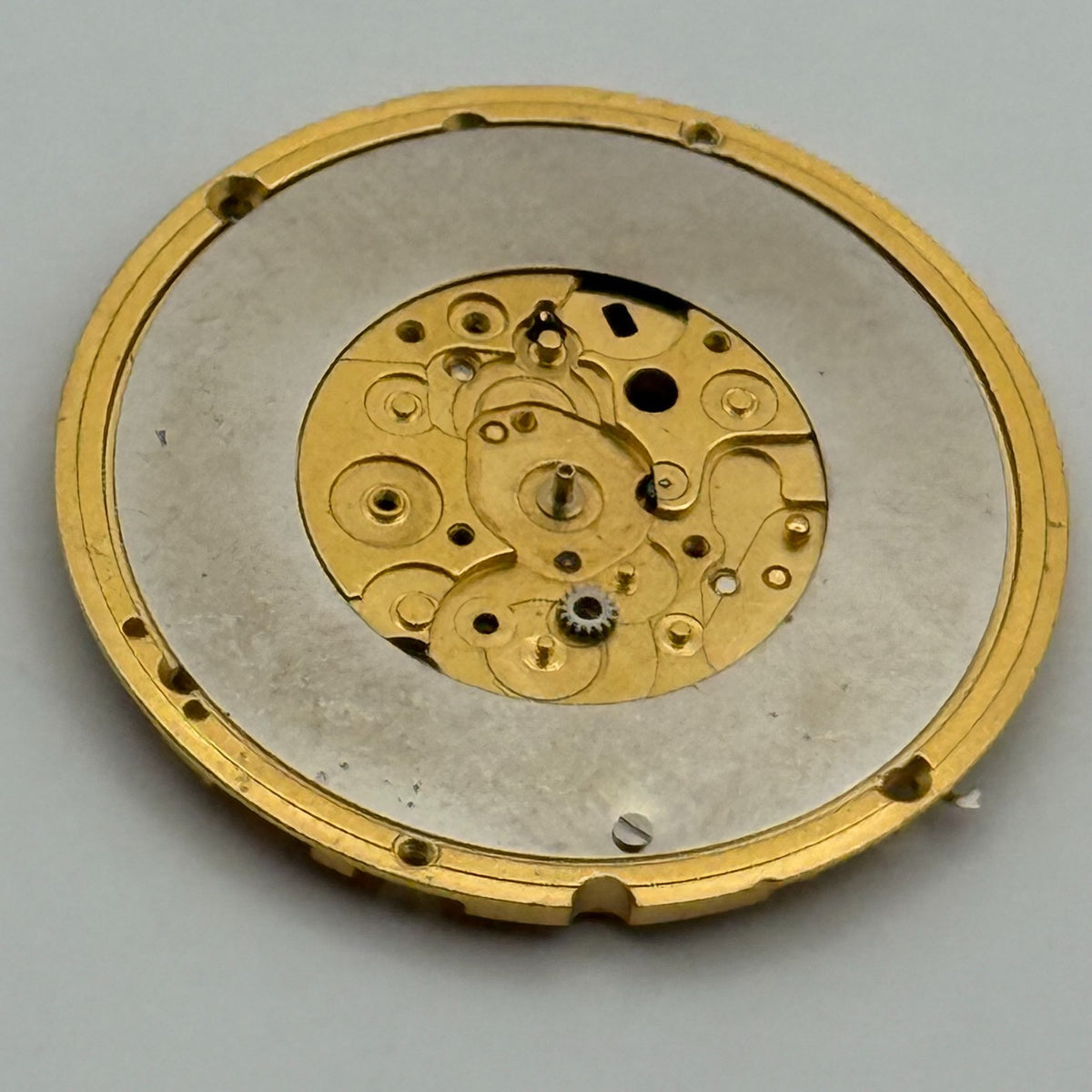 Omega 1434 Quartz Watch Movement - 6 Jewels - For Parts / Repair - 23.8mm