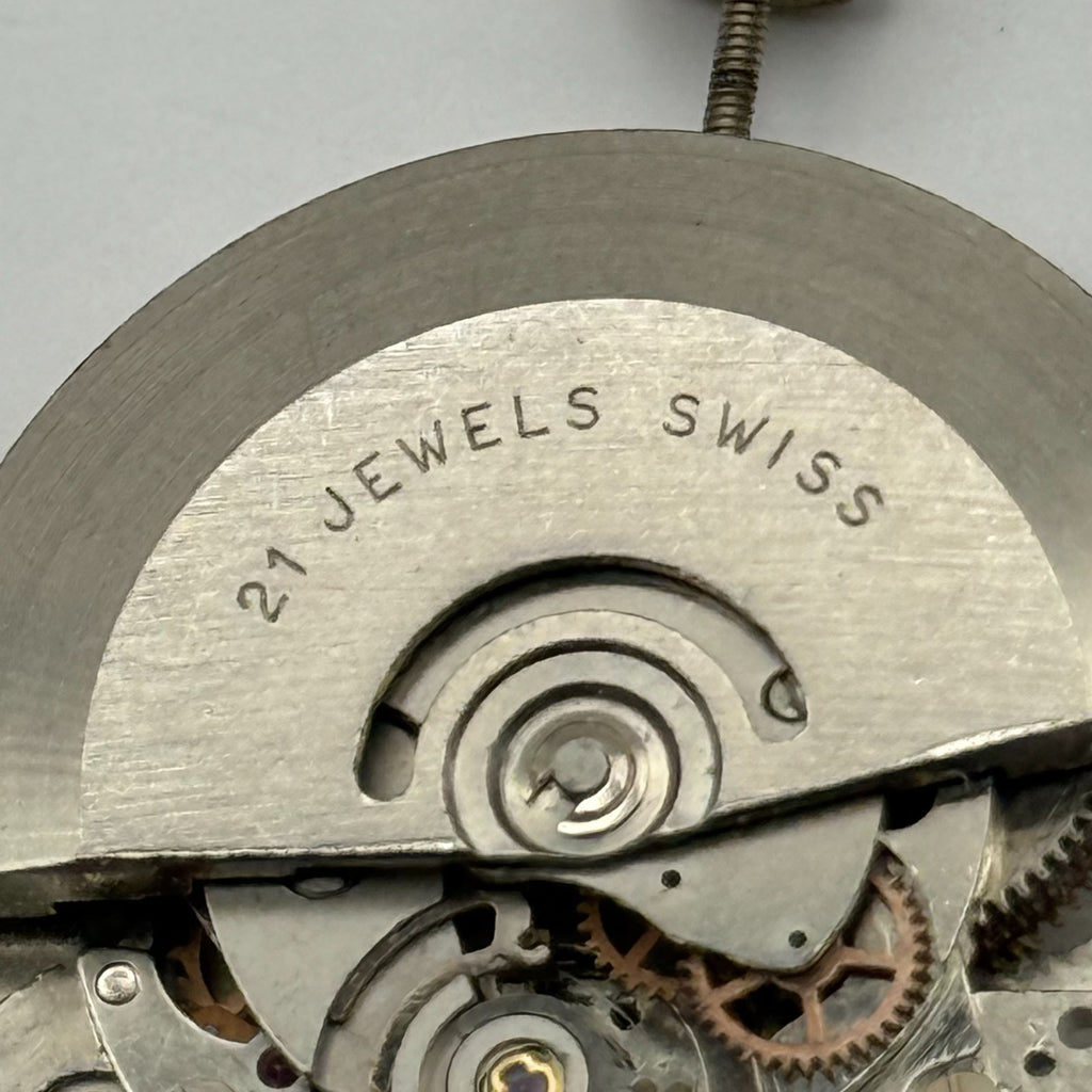 EB 8135 Watch Movement - 21 Jewels Automatic For - For Parts / Repair - 25.9mm