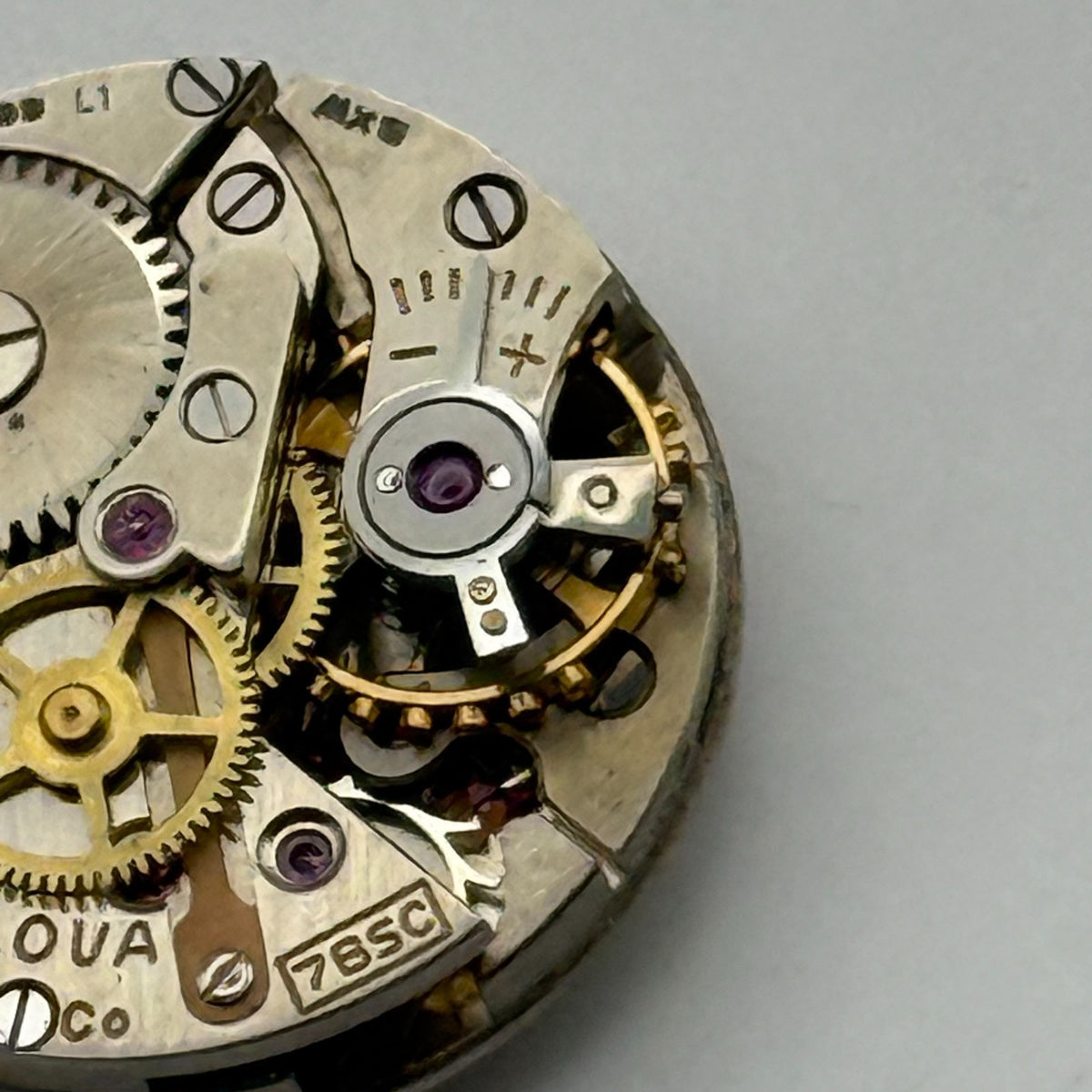 Bulova 7BSC Watch Movement Red Sweep Seconds Hand 17J Swiss Parts Repair 17.1mm