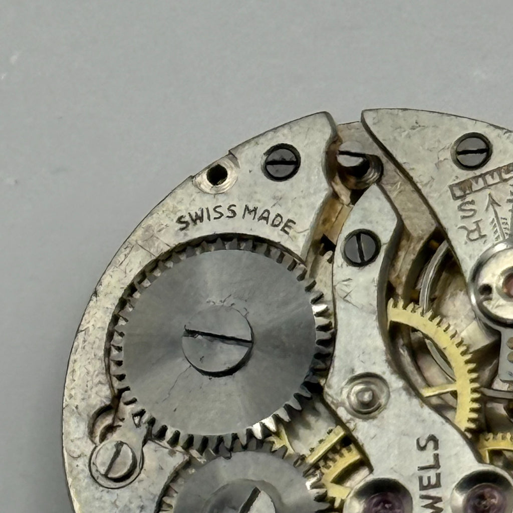Unidentified Watch Movement 15 Jewels Swiss Manual Wind Parts Repair Spares 26mm