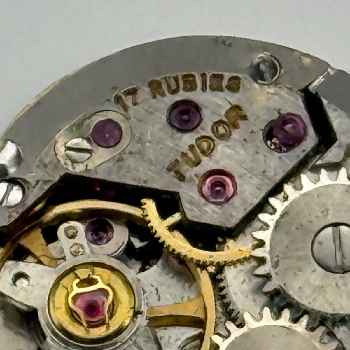 Tudor Precision Watch Movement - 17 Rubies Ladies - For Parts / Repair - 15.5mm