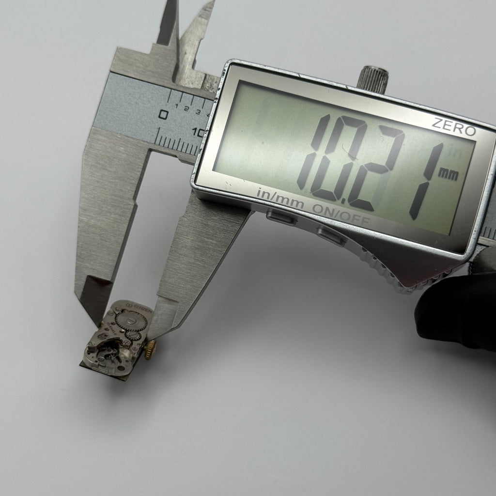 Citizen 9407 Parashock Baguette Watch Movement - For Parts / Repair - 10.2mm