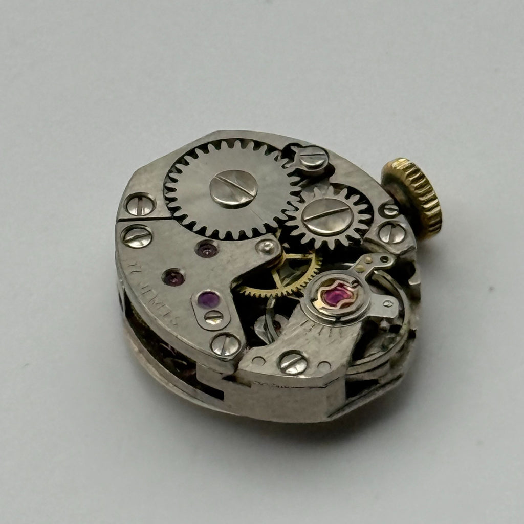 PUW 1075 Watch Movement Running Astoria 17 Jewels Swiss Manual Wind Parts 12.9mm
