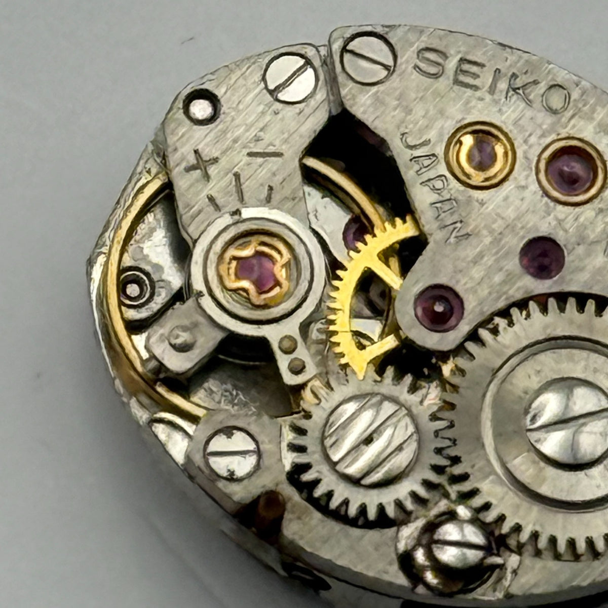Seiko 10C Watch Movement Diashock Japan 17 Jewels Manual Wind Parts Repair 13mm