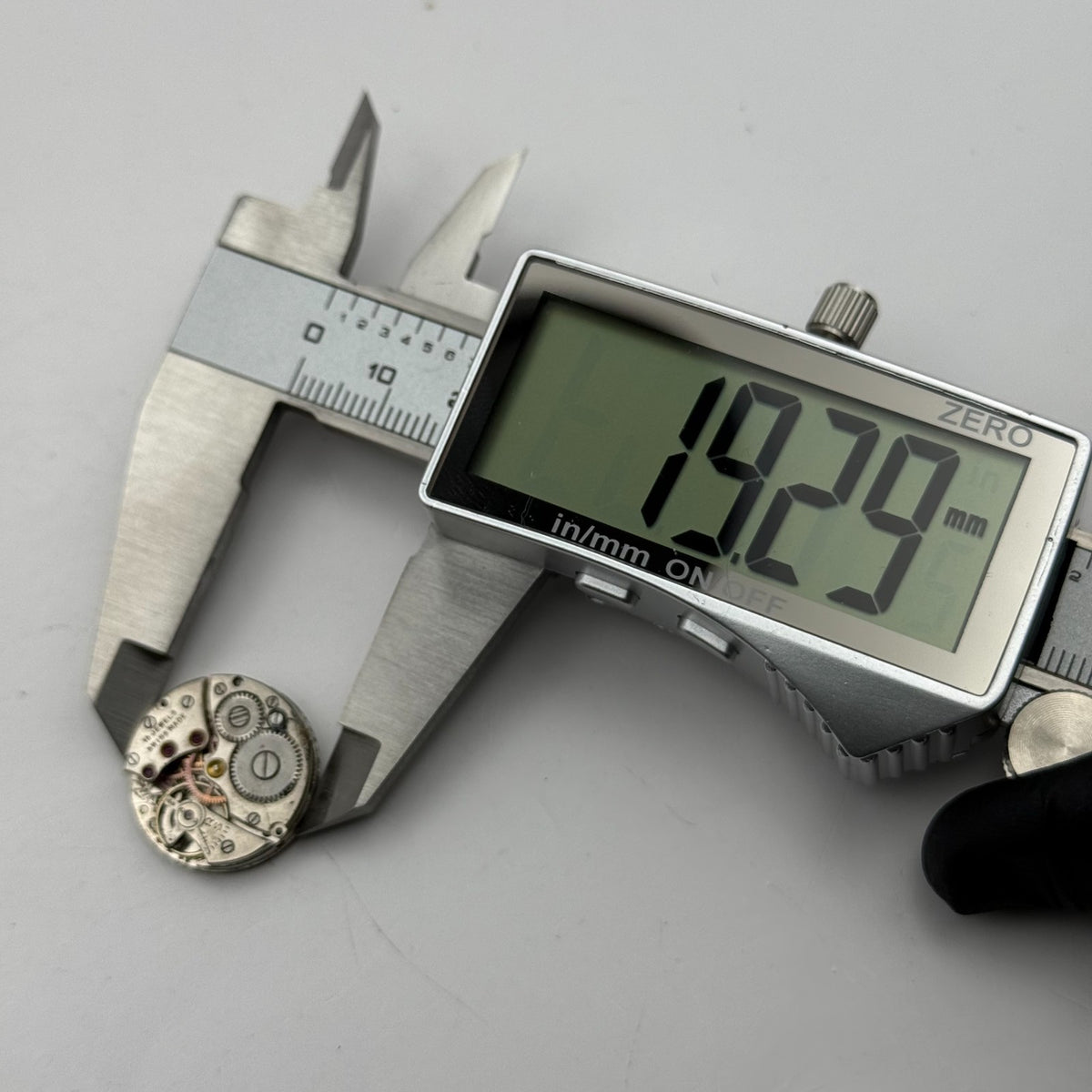 Buren 357 Watch Movement H Samuel Acme Lever 15 Jewels Swiss Parts Repair 19.2mm