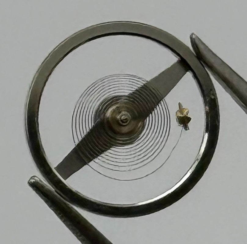 Oris 611 Balance Wheel Complete And Spring Renata 820 M Watch Movement Parts NOS