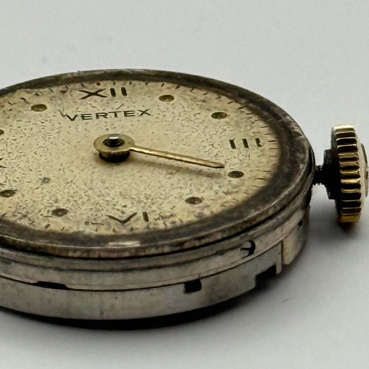 Vertex 42 Watch Movement - VW 15 Jewels - Running - For Parts / Repair - 19.6mm