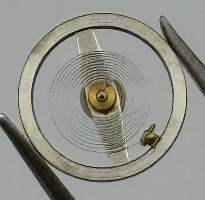 BFG 910 PL Balance Wheel Complete And Spring Renata 825 Watch Movement Parts NOS