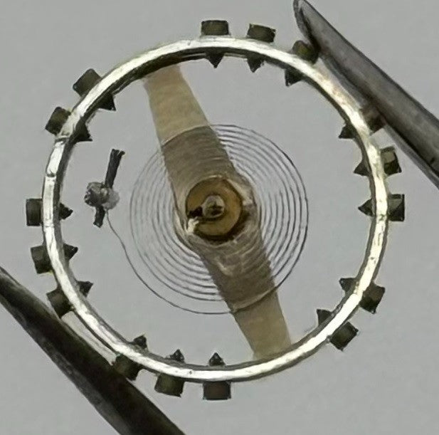 ETA 1201 Balance Wheel Complete And Spring Pour Watch Movement Parts Vintage NOS