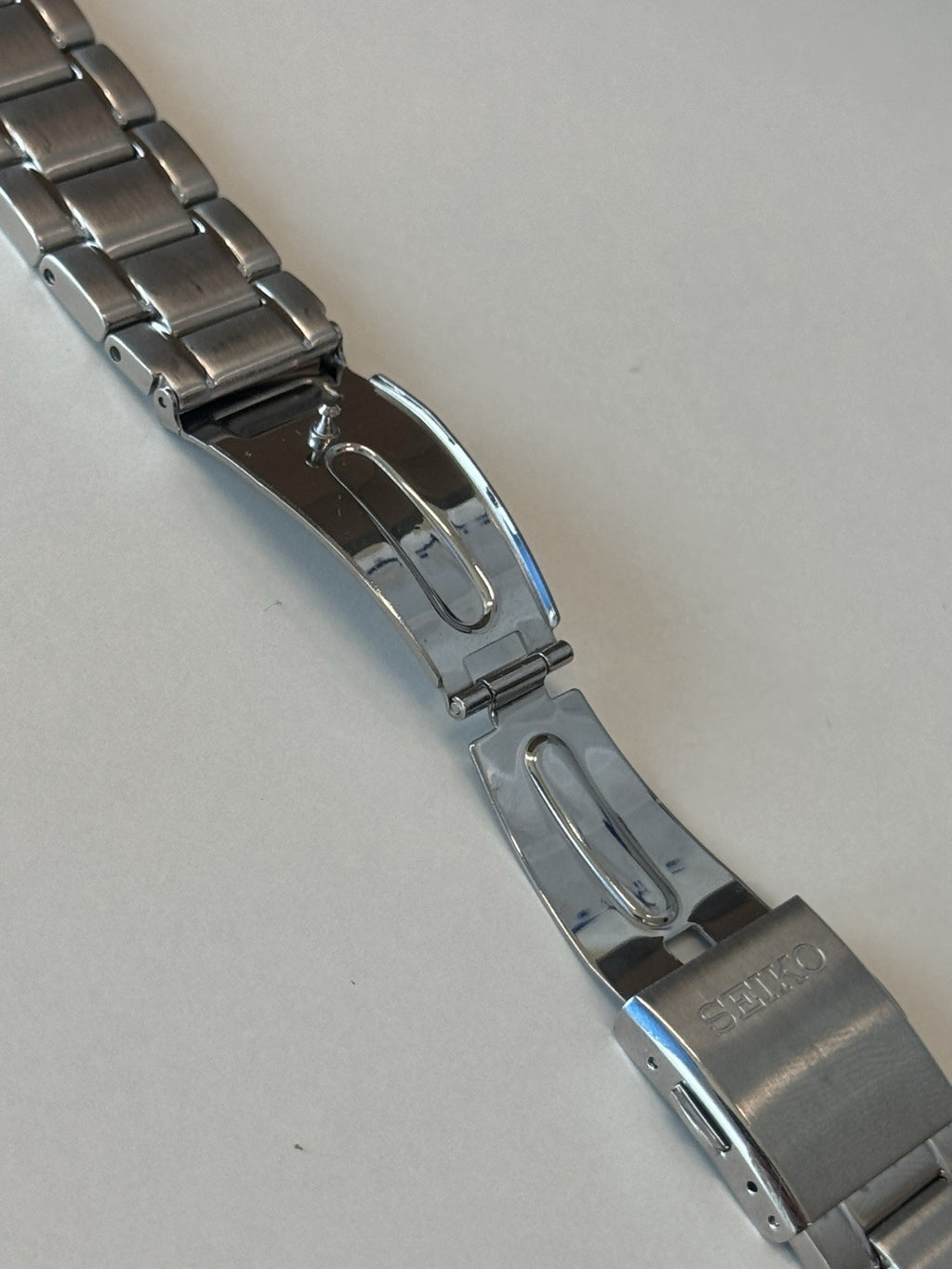 Seiko V172-0AT0 Watch Bracelet - 20mm - M0EV-D-W - New Old Stock