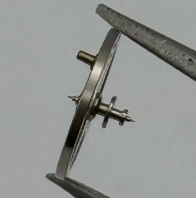 Brac 2051 Balance Wheel Complete And Spring 5½''' 69 M Watch Movement Parts NOS