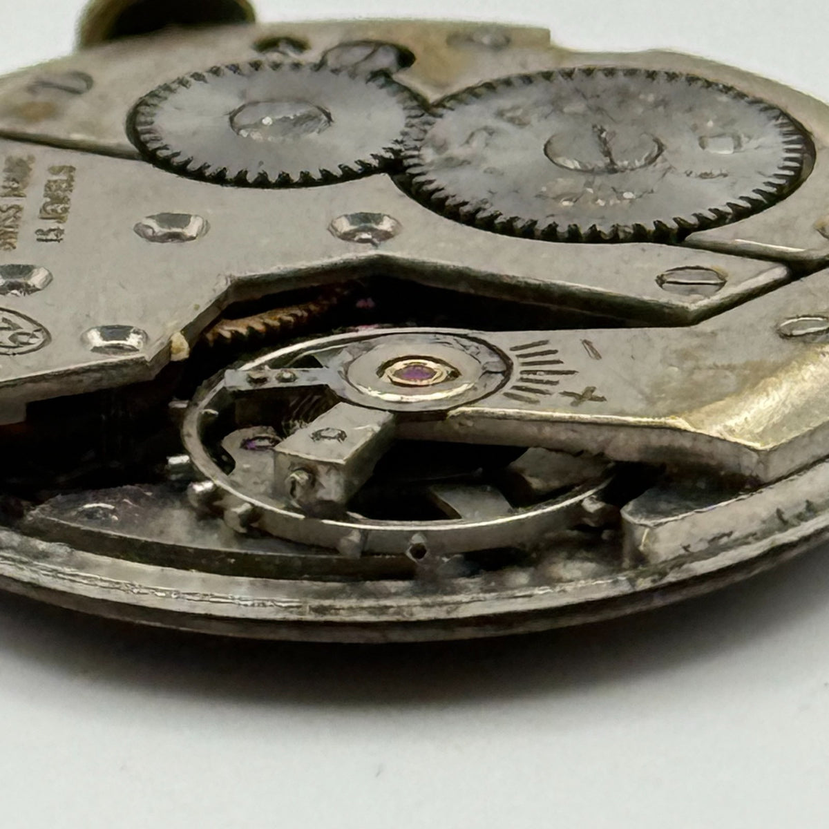 Record 620 Watch Movement - 15 Jewels - For Parts / Repair - 27mm
