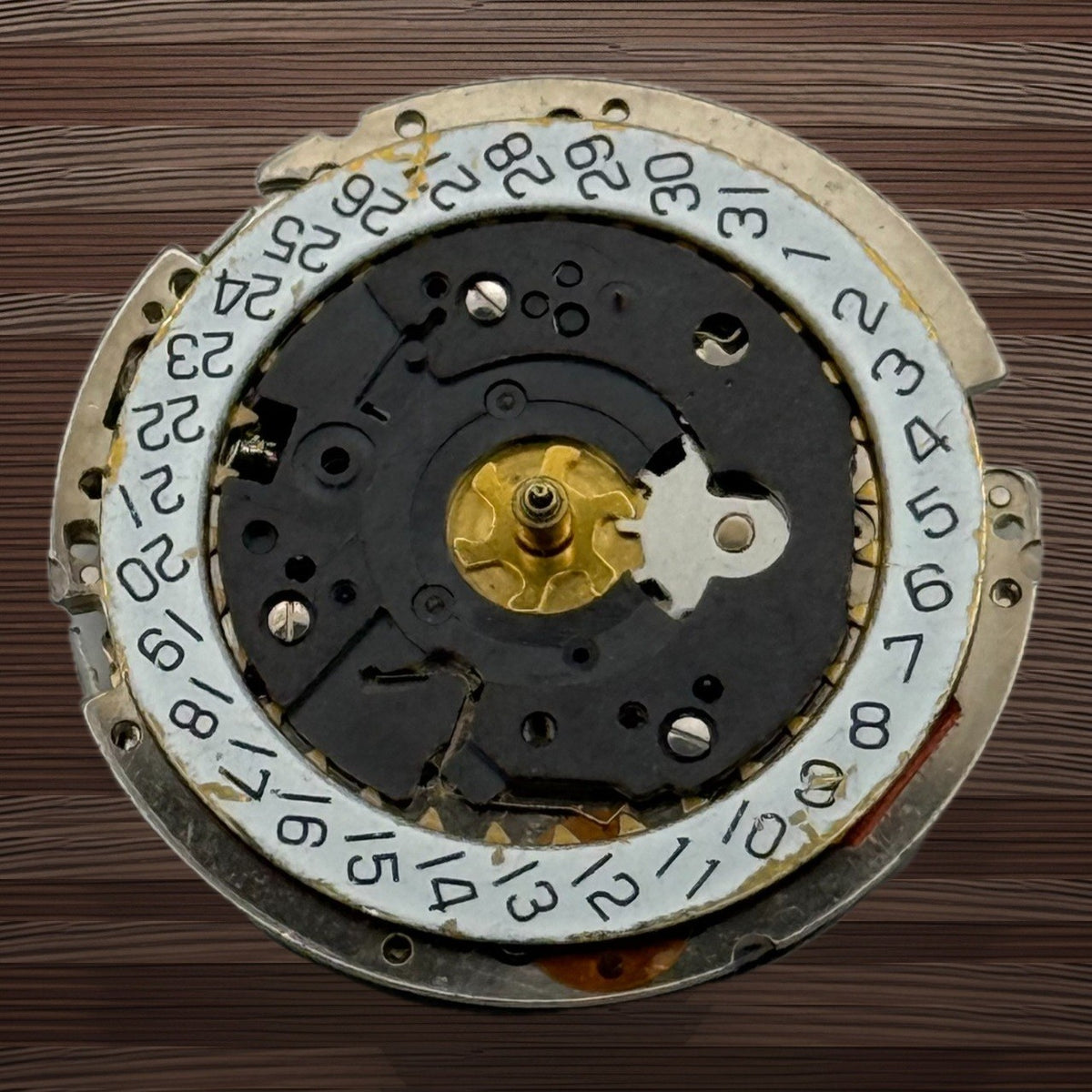 ISA 8172 Watch Movement - Quartz Date 3 Jewels - For Parts / Repair - 26.1mm