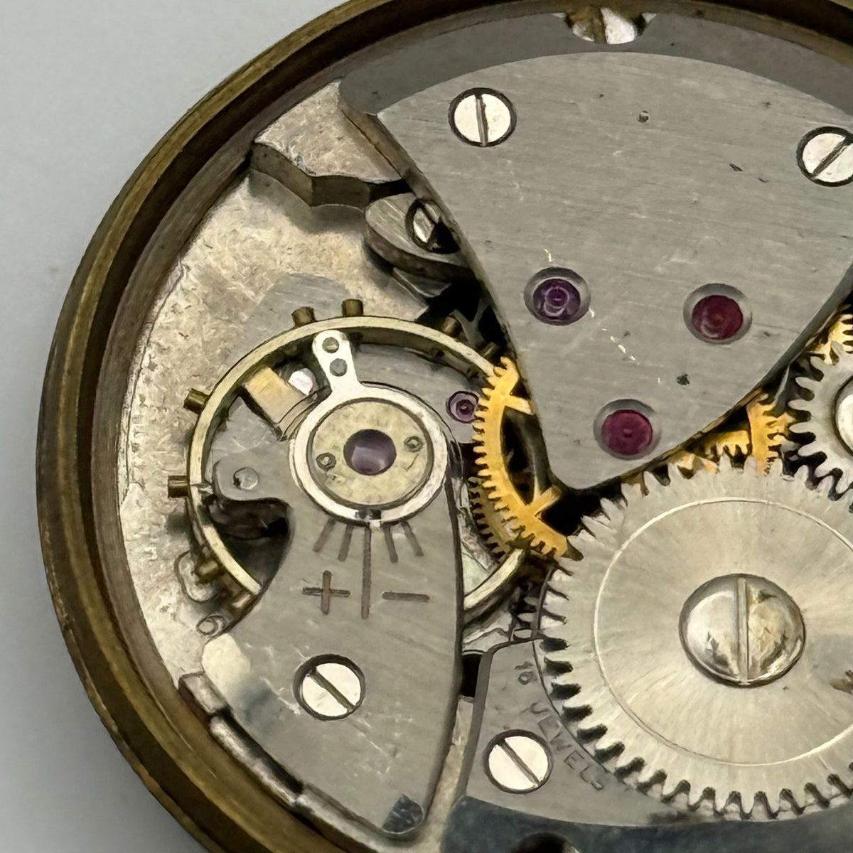FHF 67 Watch Movement - Avia 15 Jewels - For Parts / Repair - 29.8mm