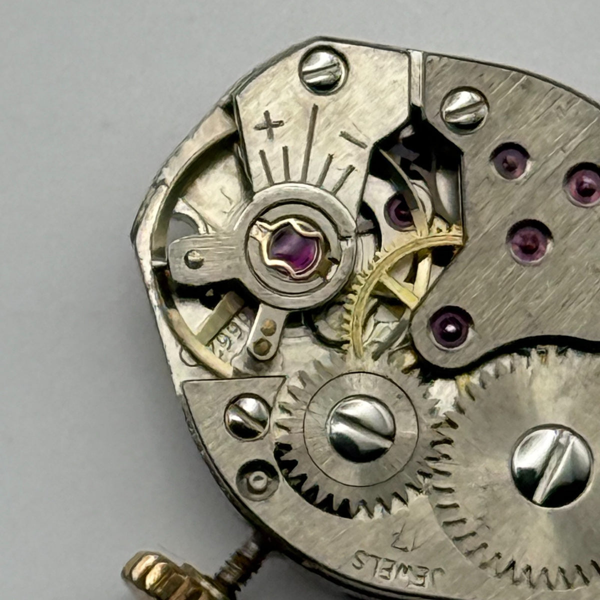 FEF 6662 Watch Movement Avia 17 Jewels Swiss Manual Wind Parts Repair 15.3mm
