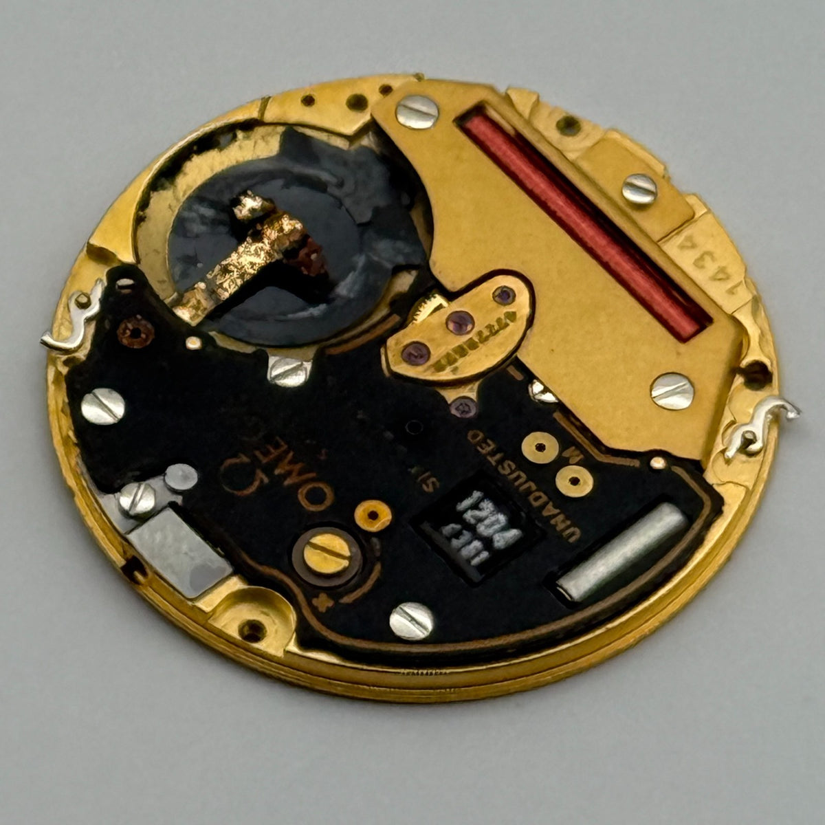 Omega 1434 Quartz Watch Movement - 6 Jewels - For Parts / Repair - 23.8mm