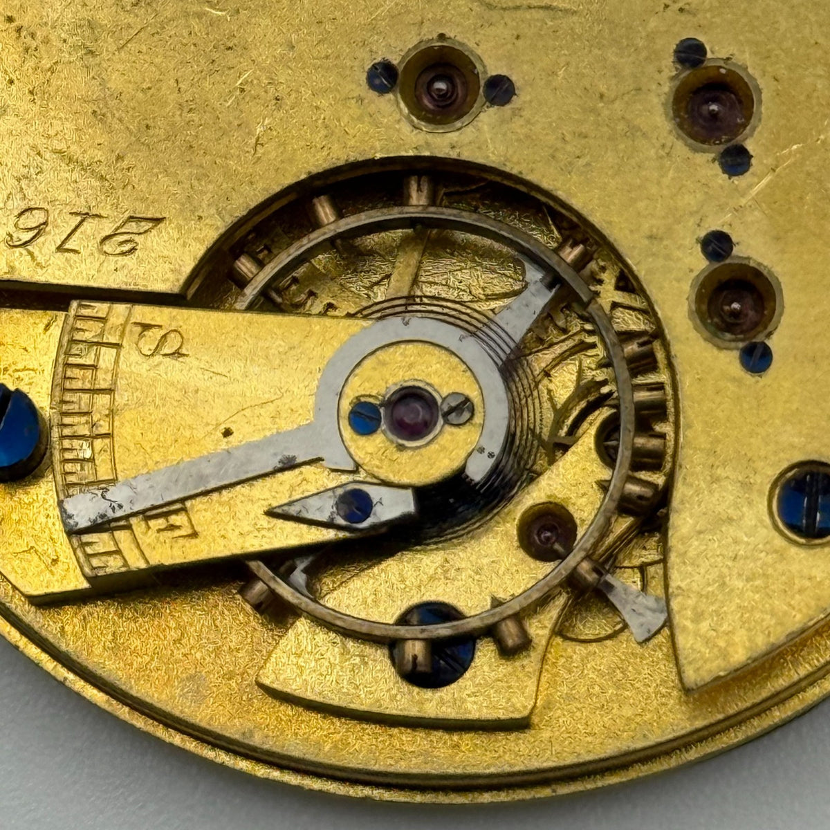 English Lever Pocket Watch Movement - Unidentified - Parts / Repair - 44.8mm