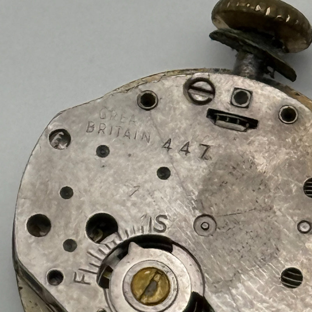Timex 447 Watch Movement Gt. Britain Manual Wind Vintage Parts Repair 15.1mm