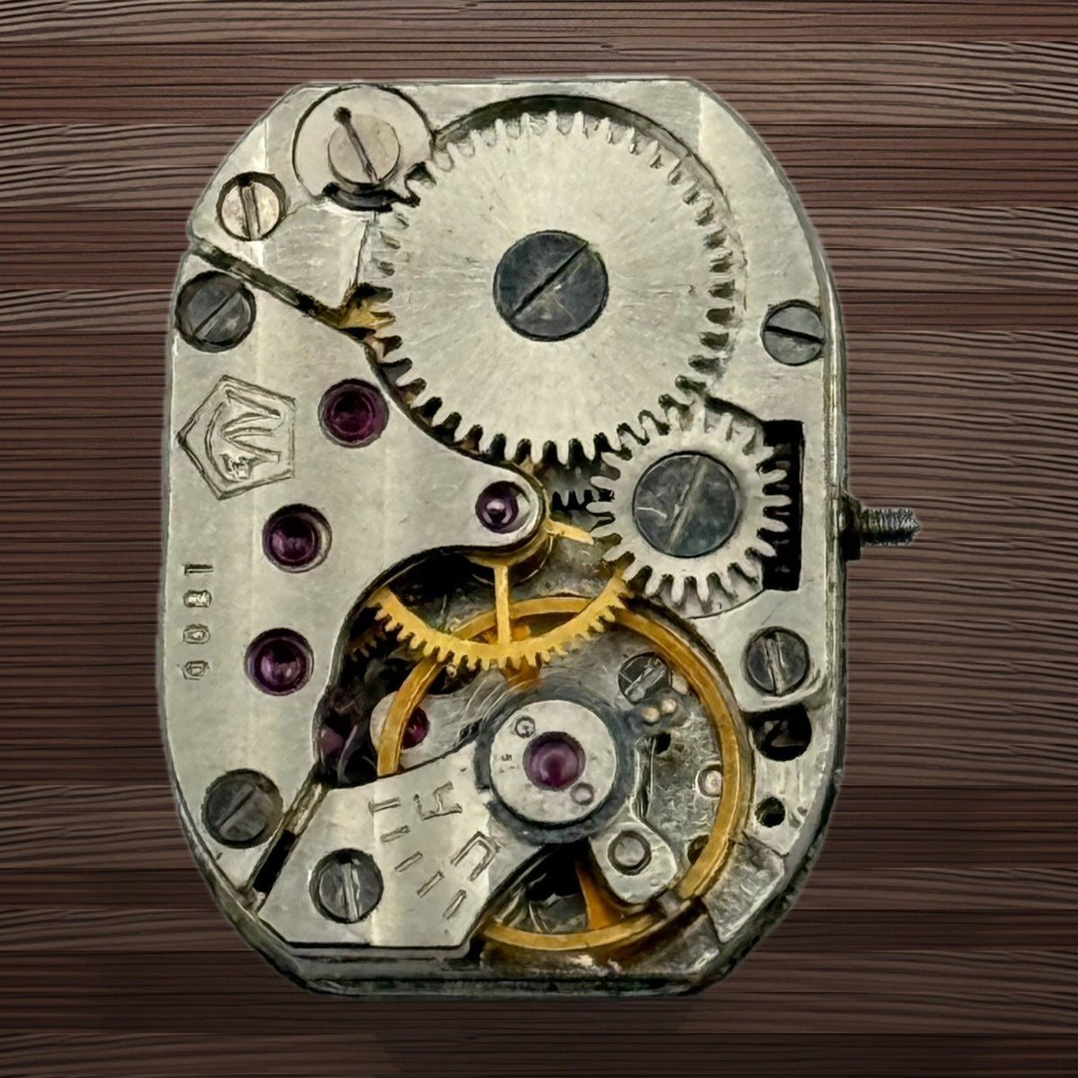 Luch Zaria 1800 Watch Movement - Soviet USSR Ladies - For Parts / Repair - 14mm