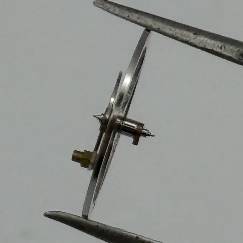 E.S. 50 Balance Wheel Complete And Spring 12’’’ Renata 1400 Watch Movement Parts