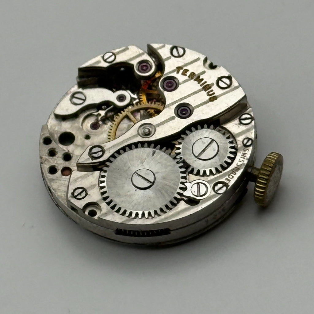 Unidentified Watch Movement Terminus Swiss Incomplete Parts Repair 19.3mm