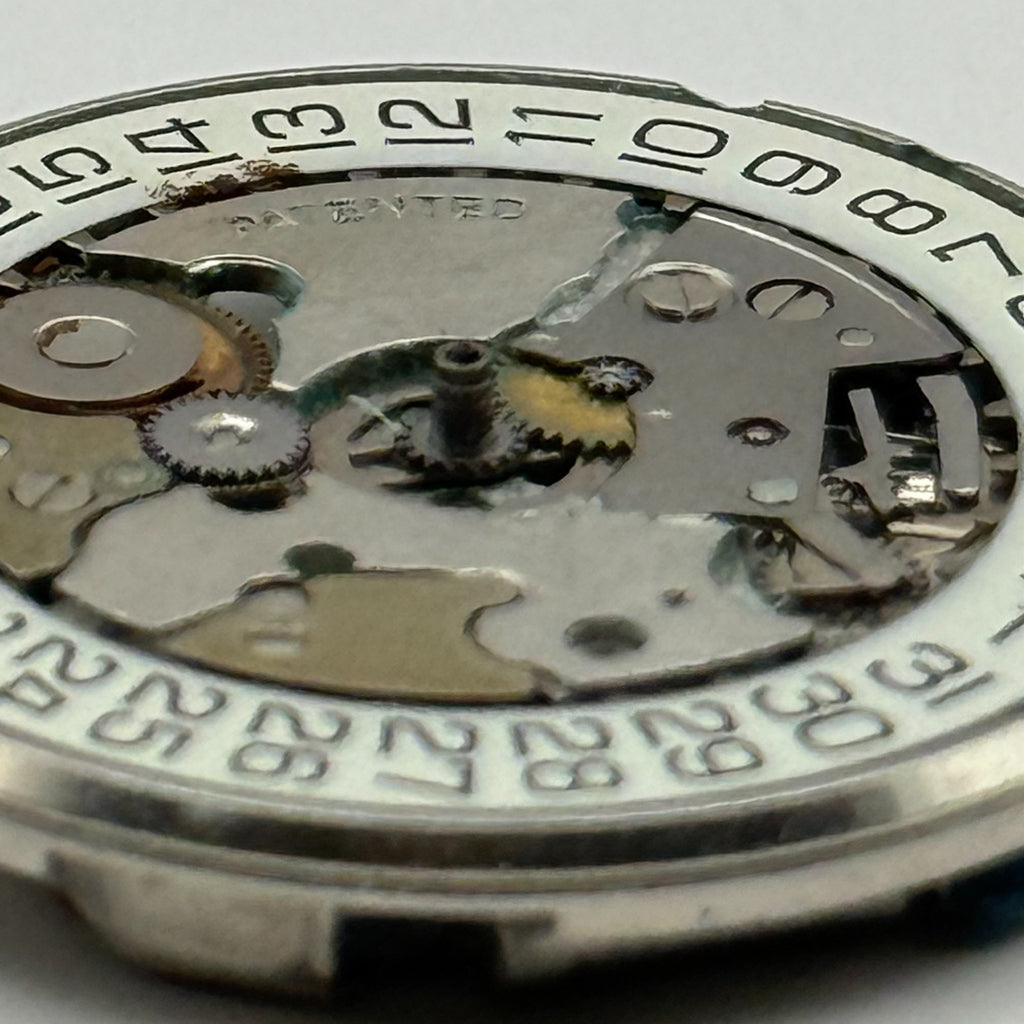 ETA 954.111 Watch Movement Quartz Swiss Date 7 Jewels Parts Repair Untested 26mm