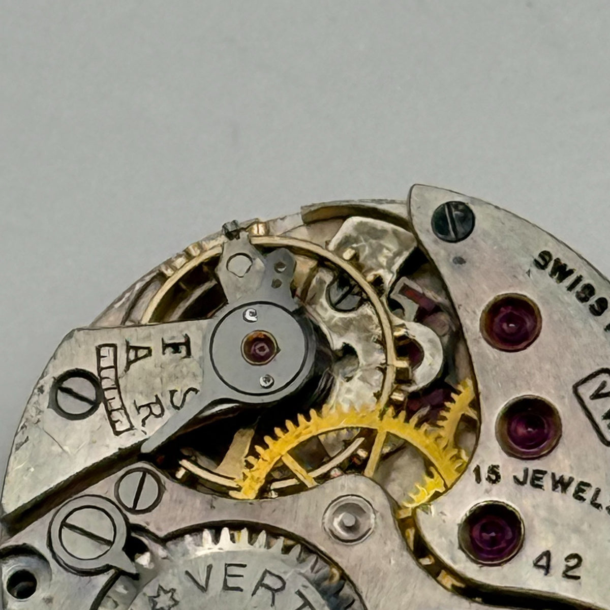 Vertex 42 Watch Movement - VW 15 Jewels - Running - For Parts / Repair - 19.6mm