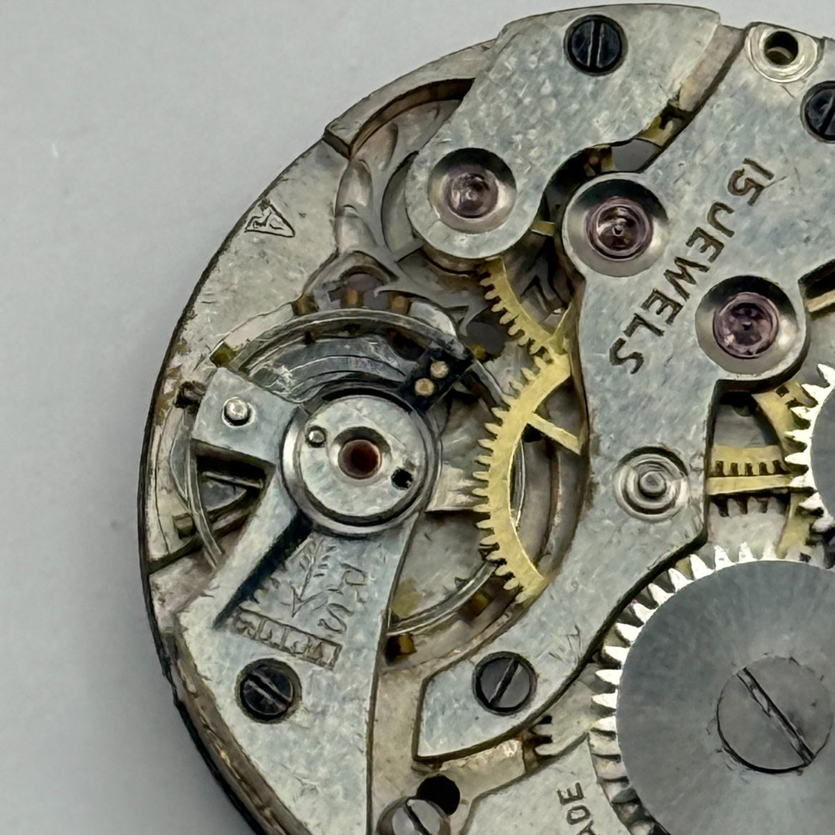 Unidentified Watch Movement 15 Jewels Swiss Manual Wind Parts Repair Spares 26mm