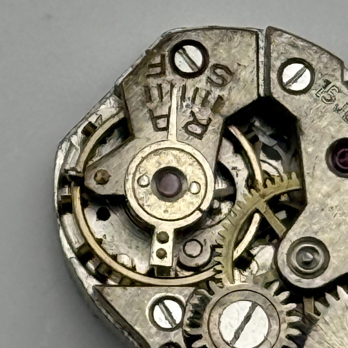 FEF 270 Watch Movement 15 Jewels Swiss Manual Wind Vintage Parts Repair 12.8mm